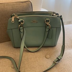 Excellent condition Coach purse only used 1x